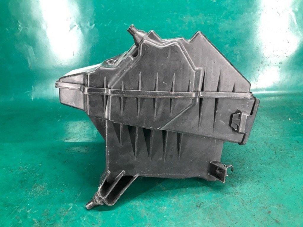 16500-3LM0A | Корпус воздушного фильтра NISSAN NV200 USA 13- - Фото 3