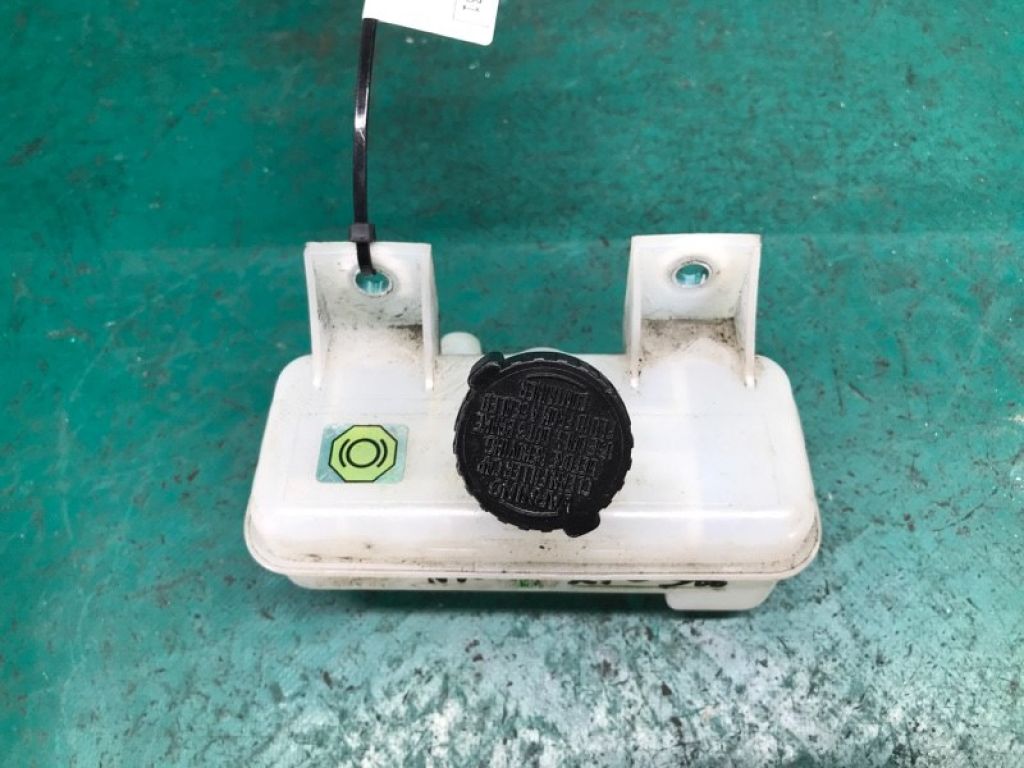 46090-3LM0A | Бачок главного тормозного цилиндра NISSAN NV200 USA 13- - Фото 3