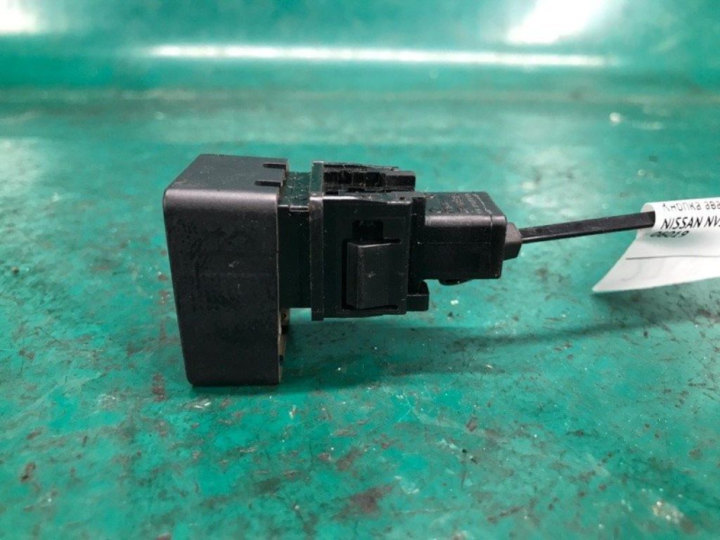 25290-EL80A | Кнопка аварийной сигнализации NISSAN NV200 USA 13- - Фото 3