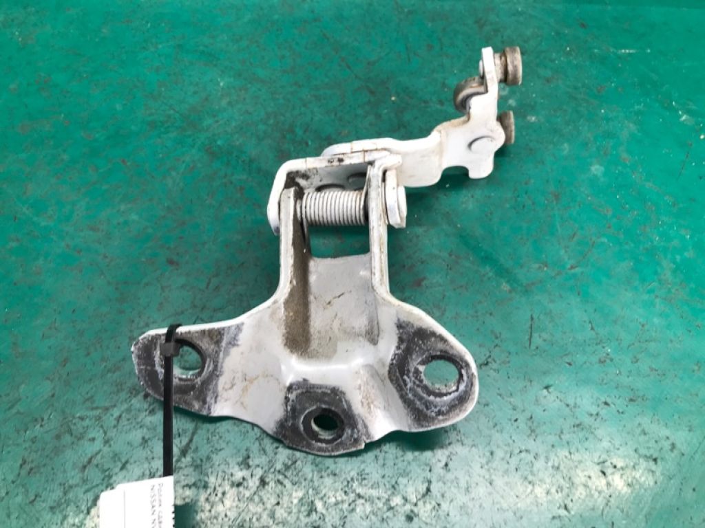 82411-JX00A | Ролик сдвижной двери средний лев. NISSAN NV200 USA 13- - Фото 5