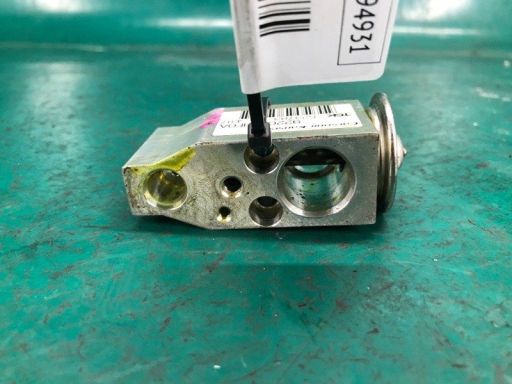 92200-1HF0A | Клапан кондиціонера NISSAN NV200 USA 13-