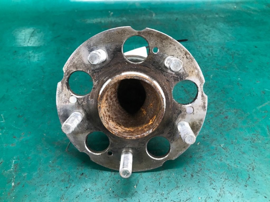 42200-T0B-951 | Маточина колеса задн. лів. ACURA RDX 12-19