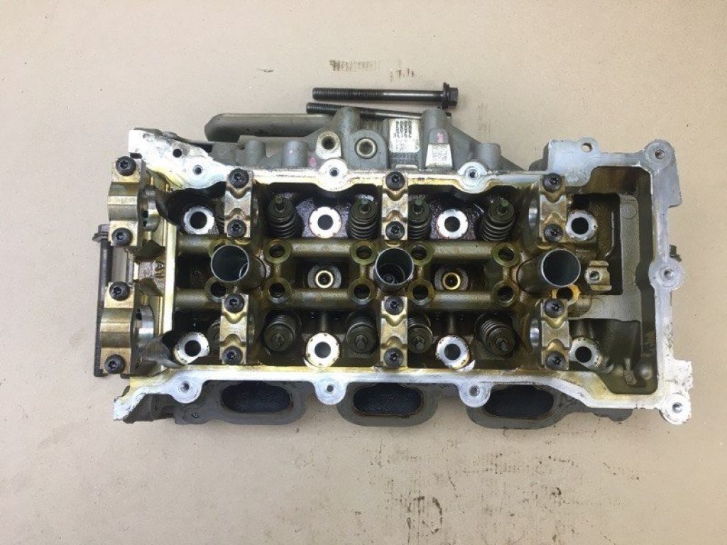 68214828AA | Головка блока цилиндров прав. JEEP CHEROKEE 14-