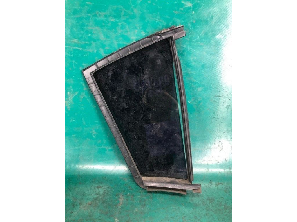 BN8V-73-661A | Стекло двери глухое задн. лев. MAZDA 3 BK 03-08 - Фото 3