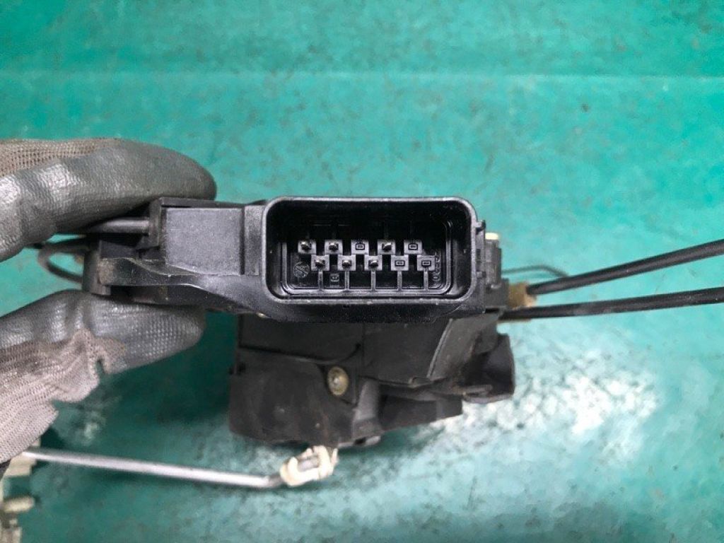 BN8F-58-310C | Замок двері передн. прав. MAZDA 3 BK 03-08 - Фото 4