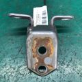 F151-58-210 | Петля двери верхняя передн. прав. MAZDA 3 BK 03-08