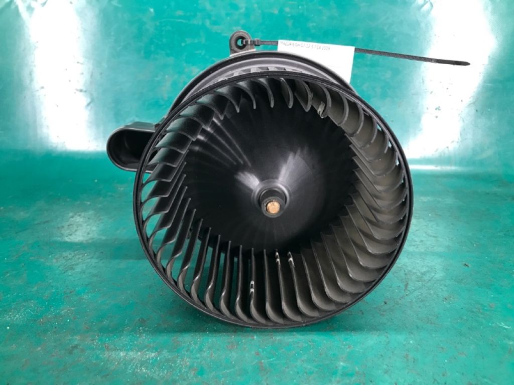 GS3L-61-B10 | Моторчик печки MAZDA 6 GH 07-12