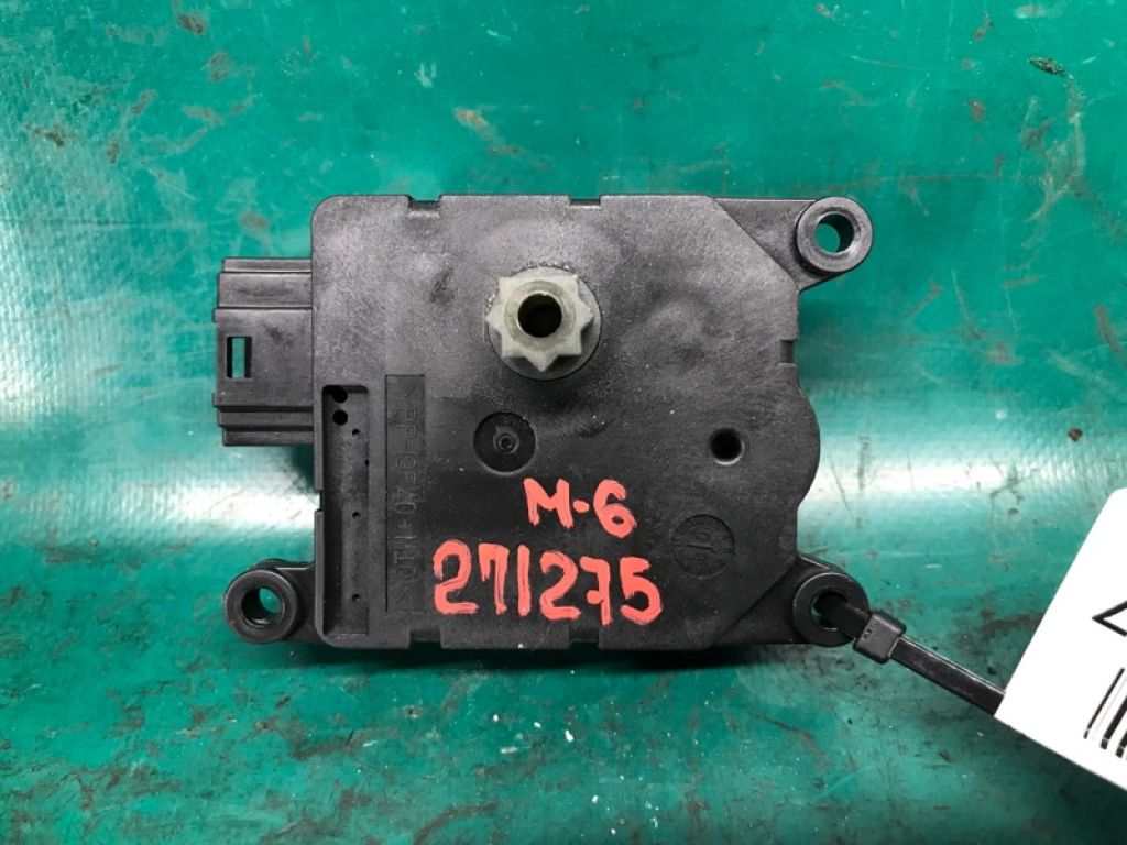 GS3L-61-B60 | Моторчик заслінки пічки MAZDA 6 GH 07-12 - Фото 2