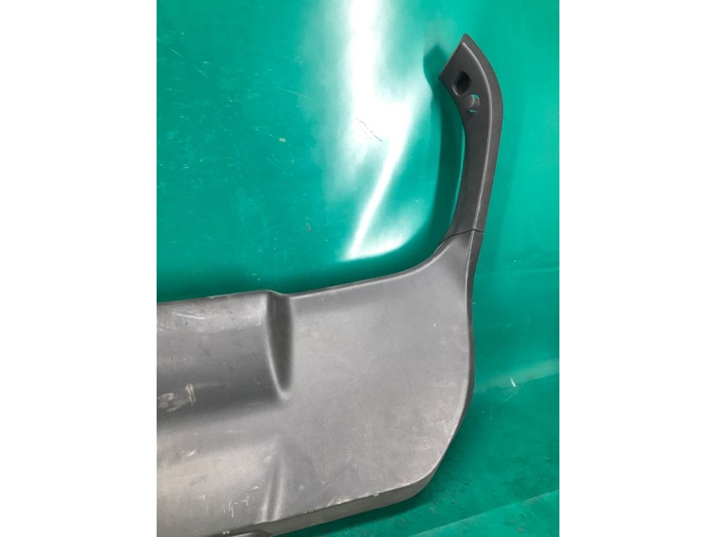 BE8Z-5846404-AA | Обшивка крышки багажника FORD FIESTA 08-17 - Фото 4