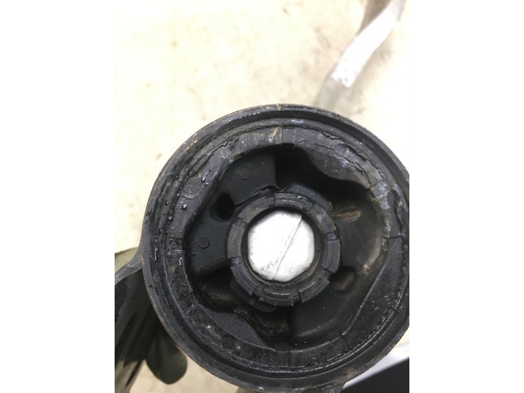 BV6Z-3078-G | Рычаг передней подвески нижний прав. FORD FOCUS 10-18 - Фото 10