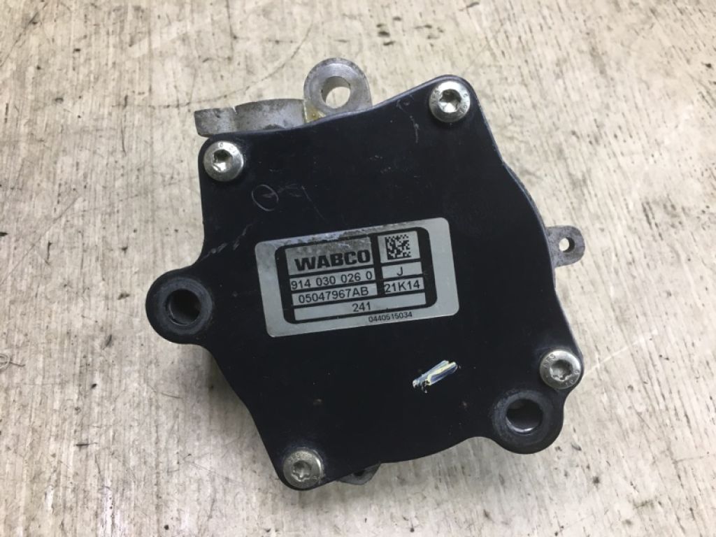 5047967AB | Вакуумный насос CHRYSLER 200 14-16 - Фото 4