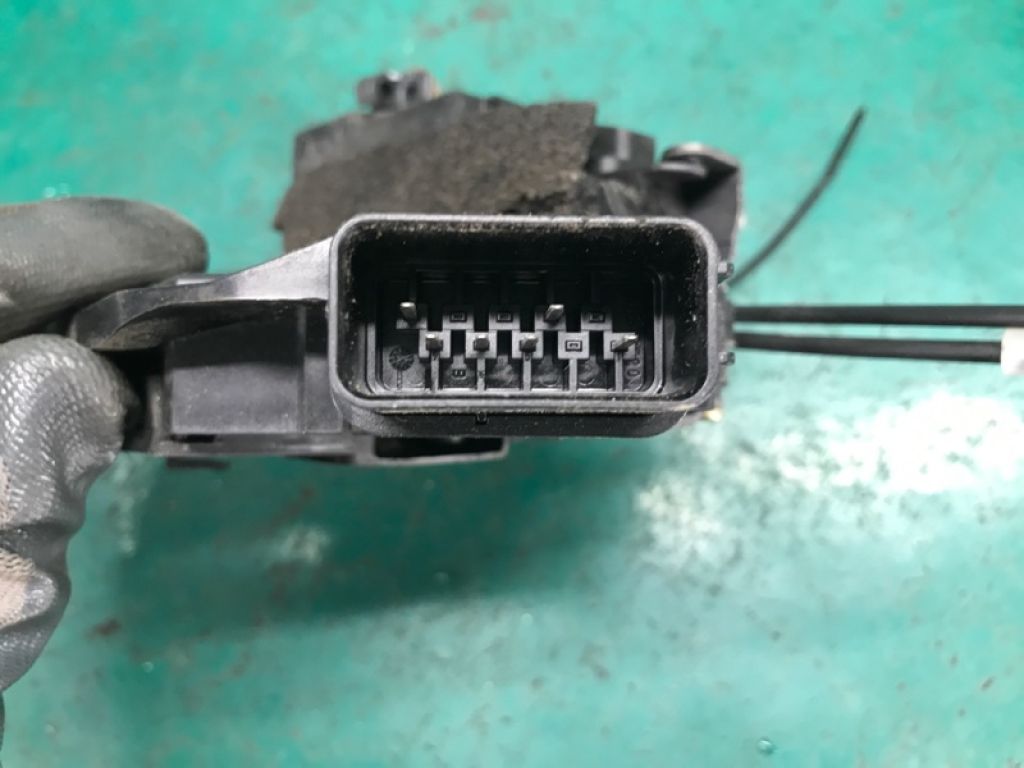 BP4K-73-310B | Замок двері задн. лів. MAZDA 3 BK 03-08 - Фото 4