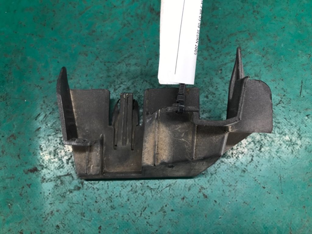 BN8P-50-2B1B | Кронштейн переднего бампера лев. MAZDA 3 BK 03-08