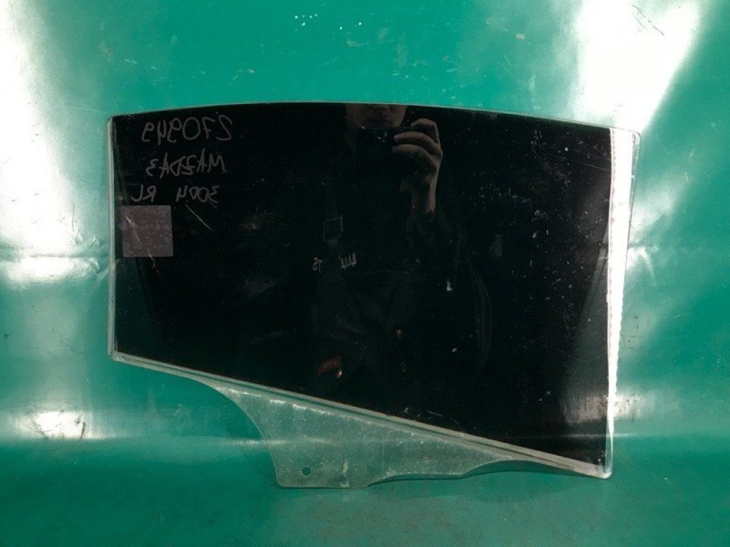 BN8V-73-511A | Скло дверей задн. лів. MAZDA 3 BK 03-08 - Фото 3