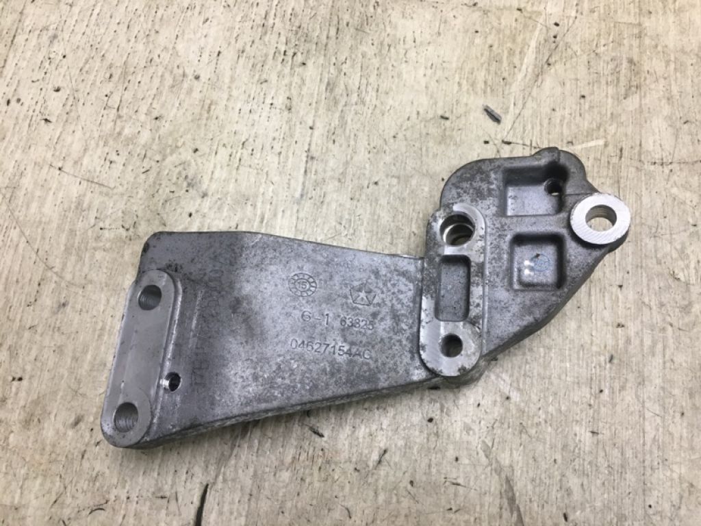 4627154AC | Кронтейн генератора CHRYSLER 200 14-16