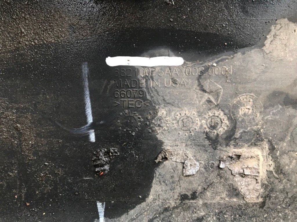 68210025AA | Накладка бампера задн. JEEP CHEROKEE 14- - Фото 4