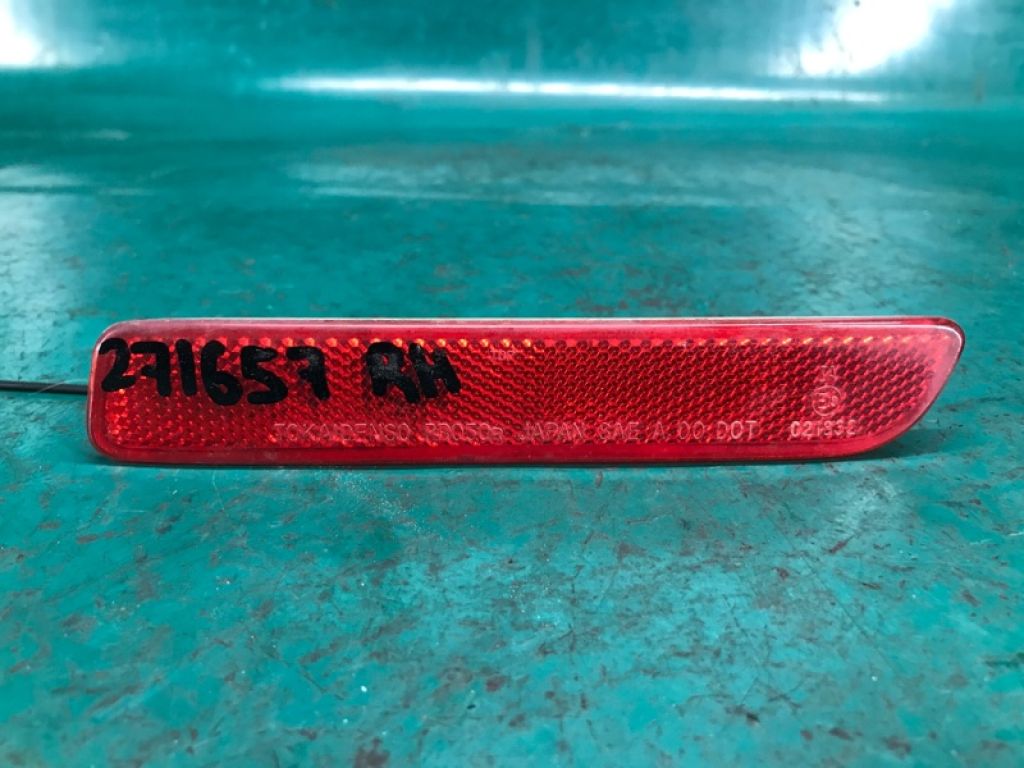 35950-79J01 | Катафот R правый задн. SUZUKI SX4 06-13