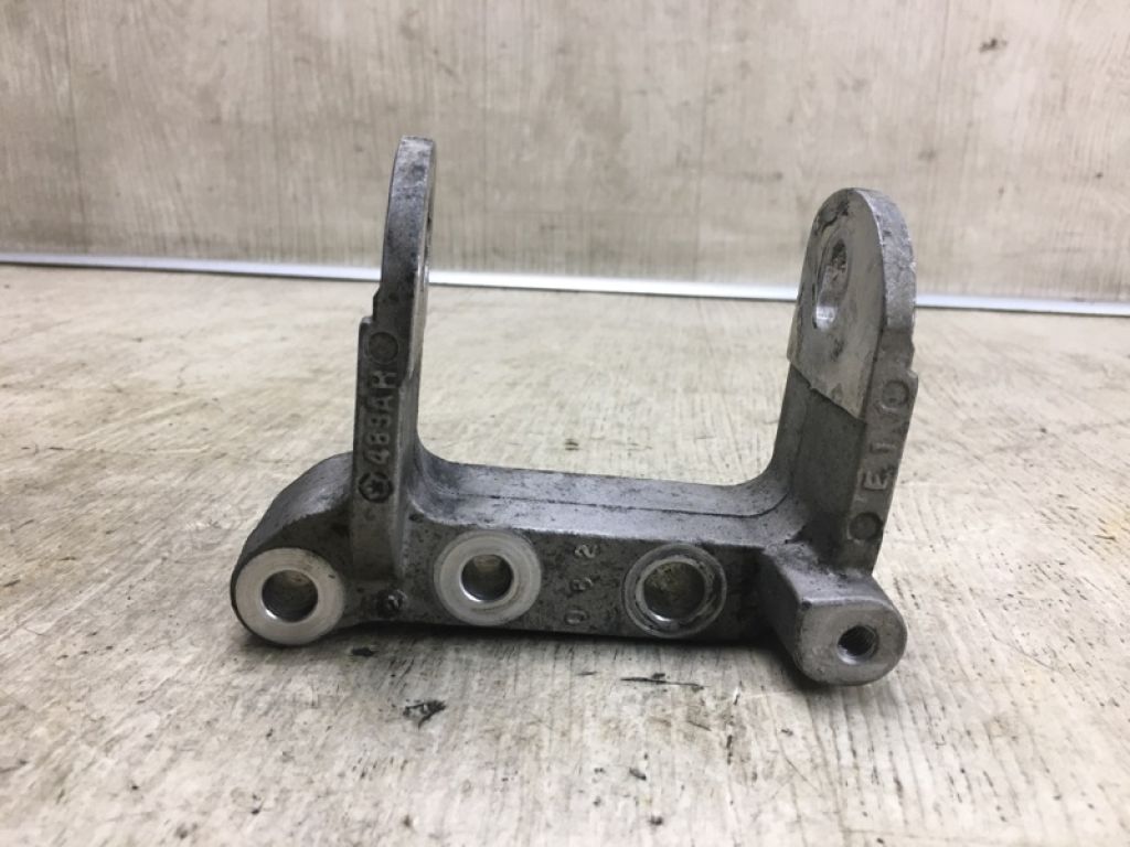 68065747AB | Кронштейн двигуна JEEP PATRIOT 10-17