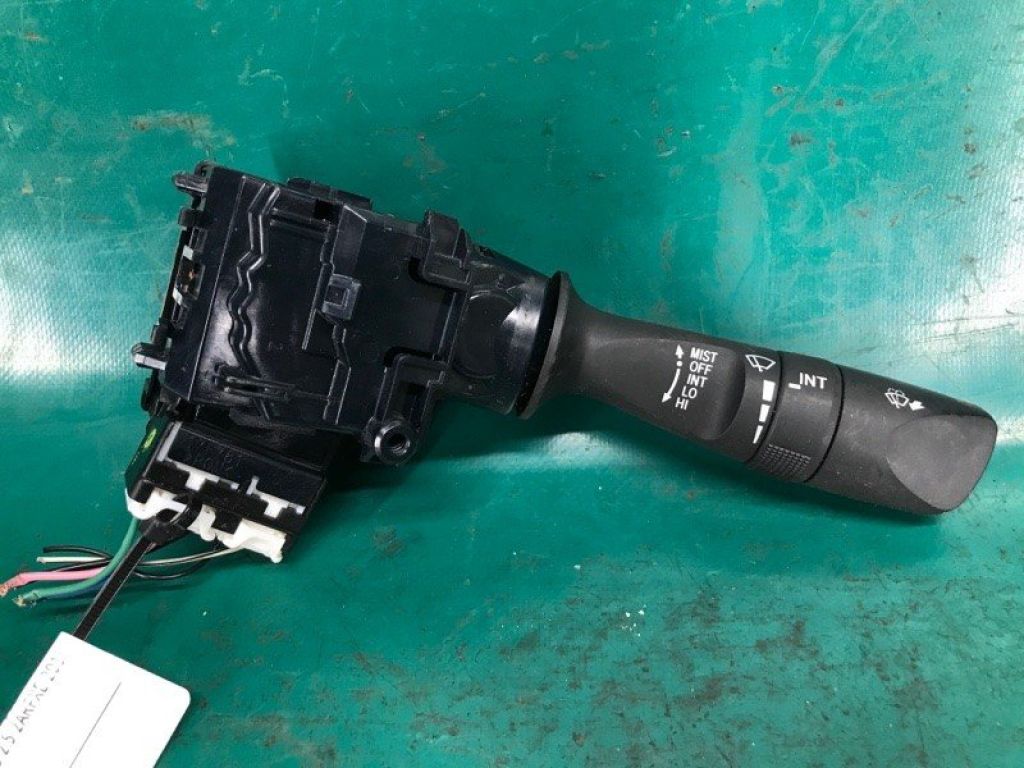 84652-06340 | Підрульовий перемикач прав. TOYOTA CAMRY 50 12-15