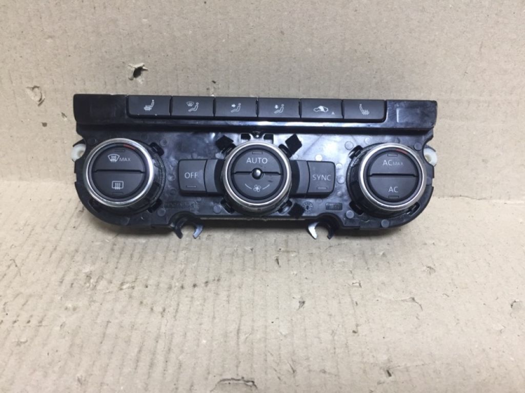 561 907 044 D | Блок керування піччю VOLKSWAGEN PASSAT B7 11-15