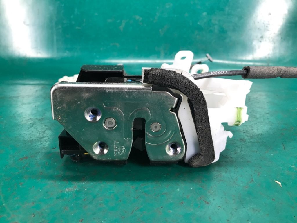 81410-3X010 | Замок двери задн. лев. HYUNDAI ELANTRA MD 10-15