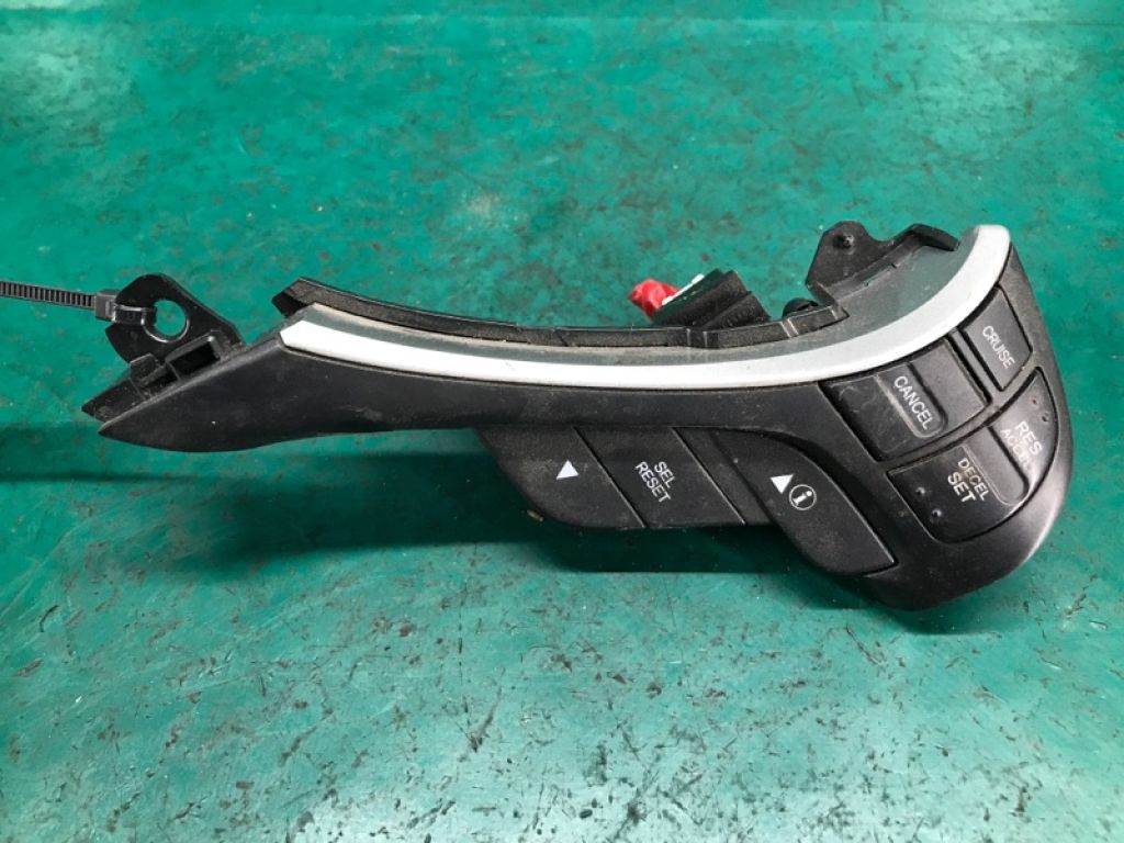 36770-TX4-A01 | Кнопки на руль прав. ACURA RDX 12-19