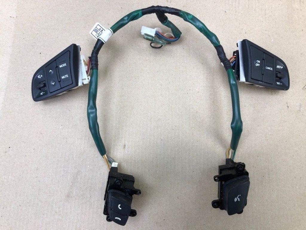 96700-2K000 | Кнопки на руль KIA FORTE/CERATO TD 08-13