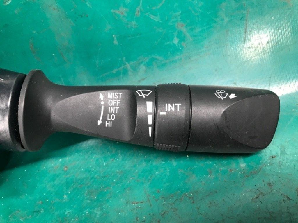 84652-06340 | Підрульовий перемикач прав. TOYOTA CAMRY 55 14-17 - Фото 3