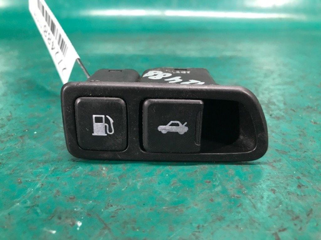 93555-2T000UP | Кнопка відкриття лючка бензобака KIA OPTIMA TF 11-16