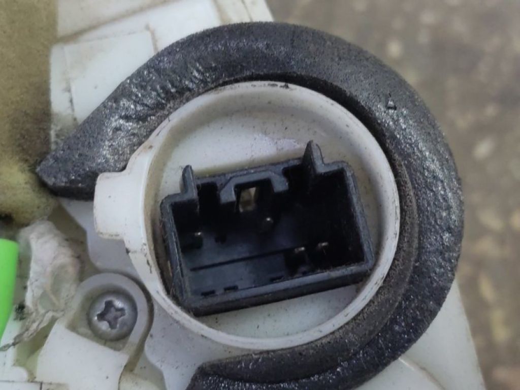 BBM4-72-310A | Замок двері задн. прав. MAZDA 3 BL 09-13 - Фото 4