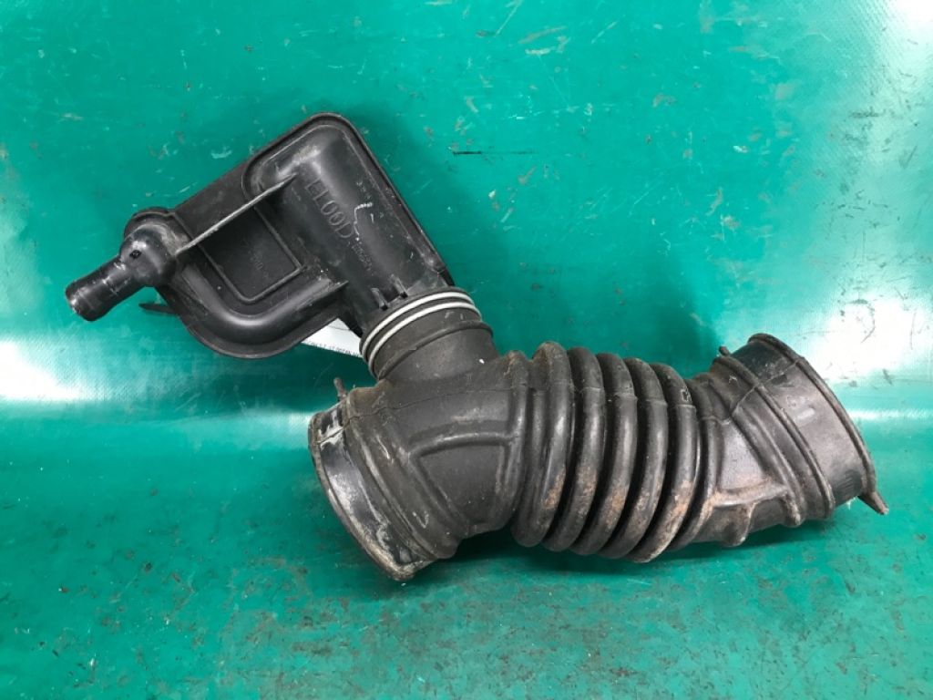 16576-EL00B | Патрубок воздушного фильтра NISSAN NV200 USA 13- - Фото 2