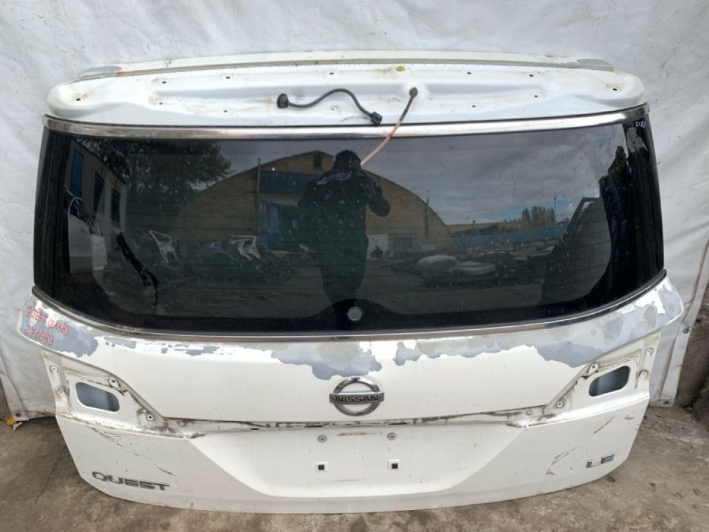 K010M-1JACB | Кришка багажника NISSAN QUEST S 11-17 - Фото 2