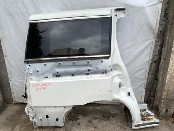 Чверть кузова задня прав. NISSAN QUEST S 11-17