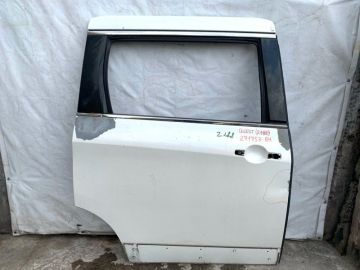 Двері зсувні прав. NISSAN QUEST S 11-17