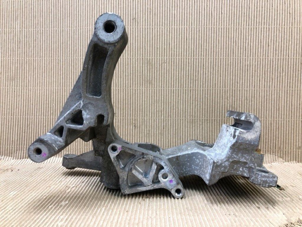 25251-2GGB0 | Кронштейн генератора KIA SORENTO UM 14-