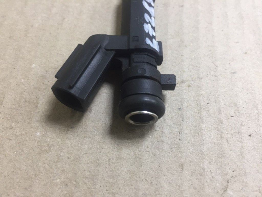 16600-1KT0A | Форсунка паливна NISSAN VERSA B17 11-19 - Фото 3