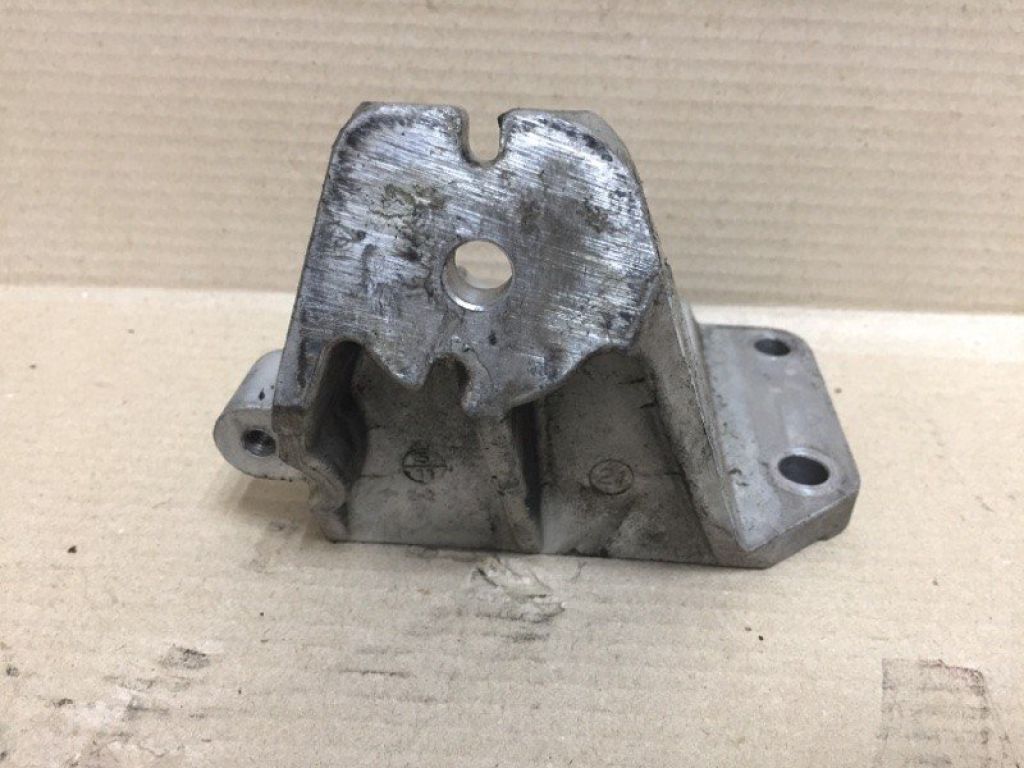 11233-AF401 | Кронштейн опори двигуна лів. INFINITI FX S50 03-08 - Фото 3