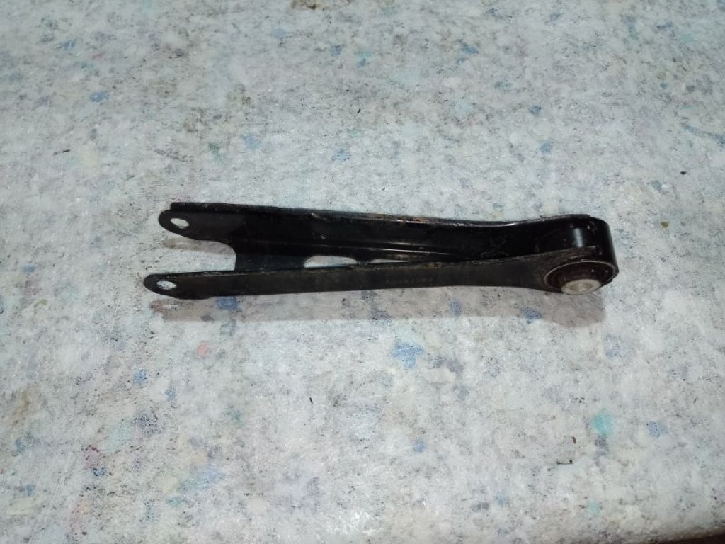 23214245 | Важіль задньої підвіски поперечний верхній CADILLAC ATS 12-19