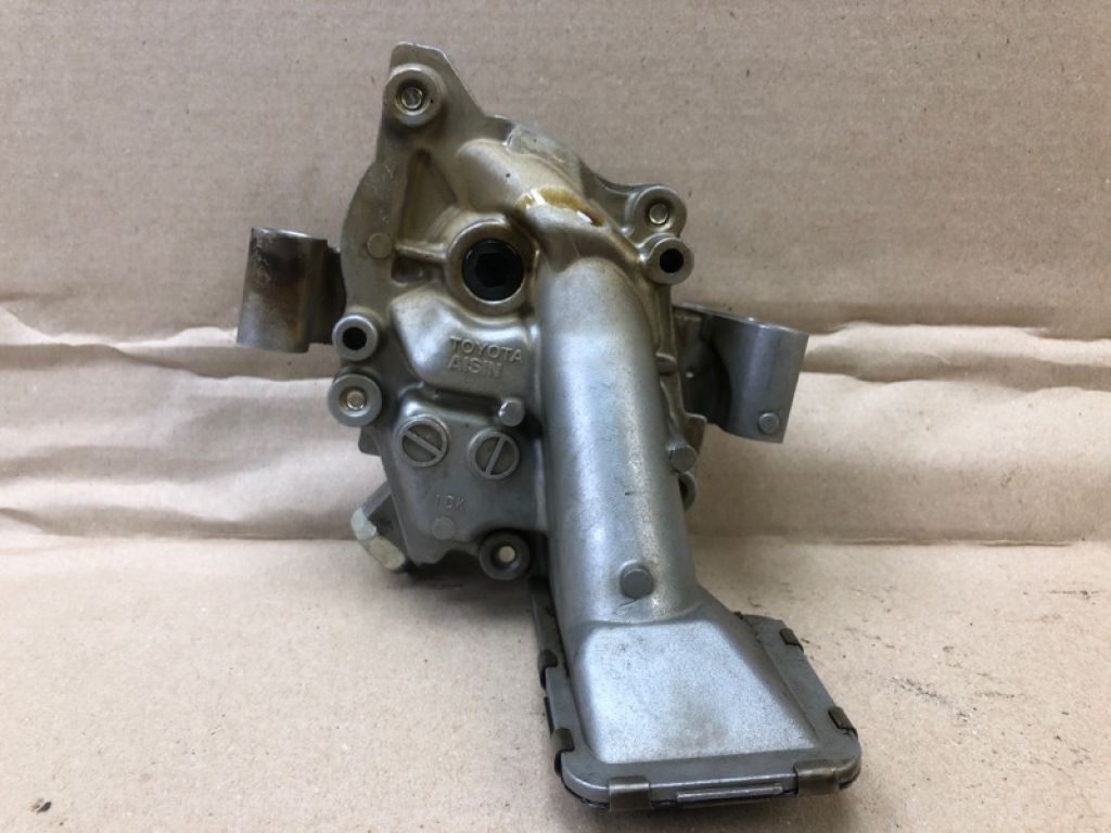 15100-37020 | Масляный насос TOYOTA COROLLA 150 06-13