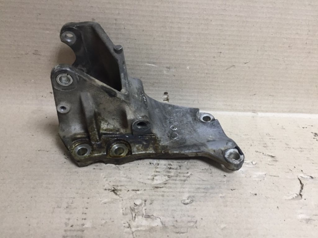 11710-7S01A | Кронтейн генератора NISSAN QX56 / TITAN / ARMADA 04-16 - Фото 4