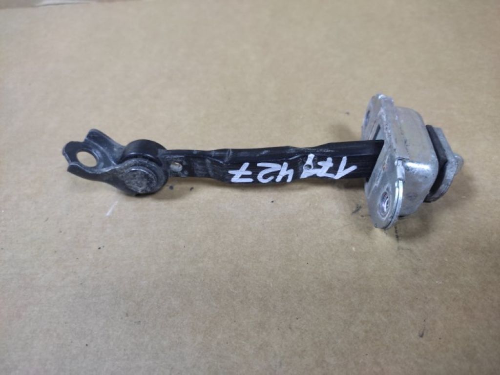 80430-ZT50A | Обмежувач дверей передн. прав. NISSAN SENTRA (B16) 06–12 - Фото 2