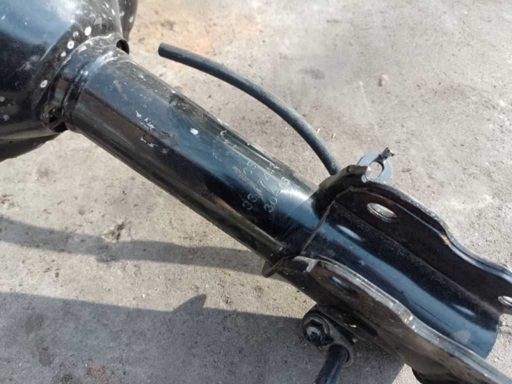 20310XA04A | Амортизатор передн. прав. SUBARU TRIBECA B10 07-13 - Фото 3