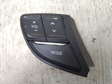 Кнопки на руль лев. HYUNDAI SONATA YF 10-14