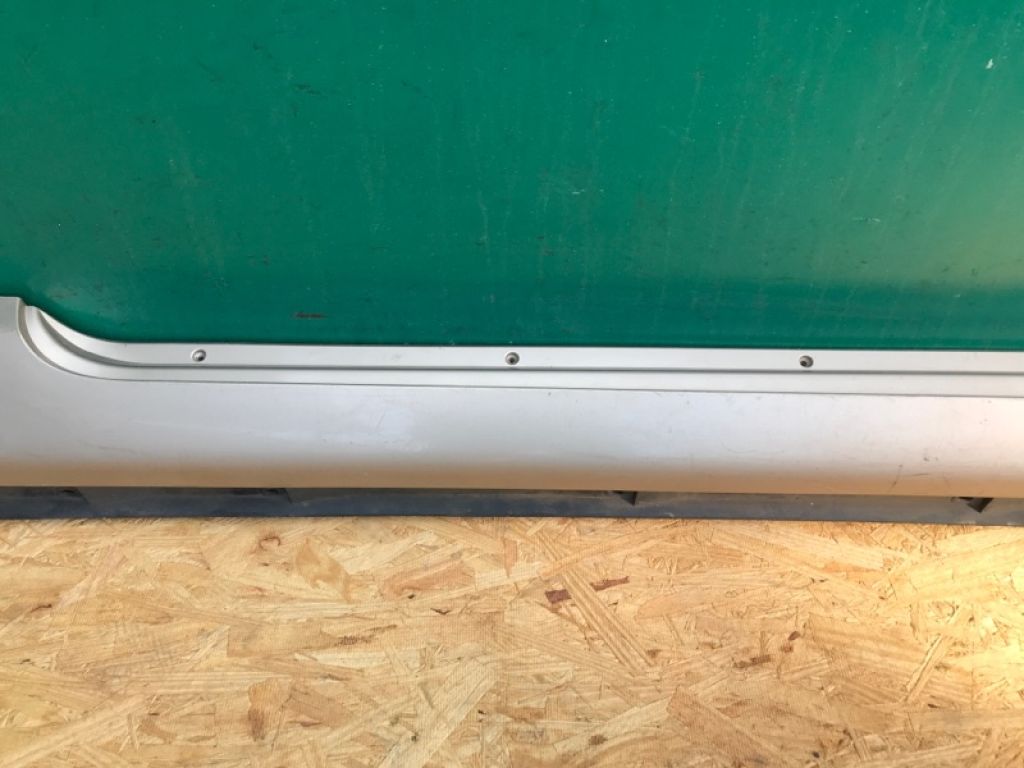 75851-AA030-B0 | Накладка порогу зовнішня прав. TOYOTA SOLARA 03-09 - Фото 3