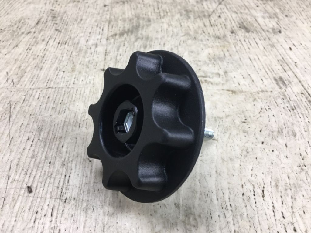 51931-33270 | Болт крепления запасного колеса LEXUS RX350/450 15-22