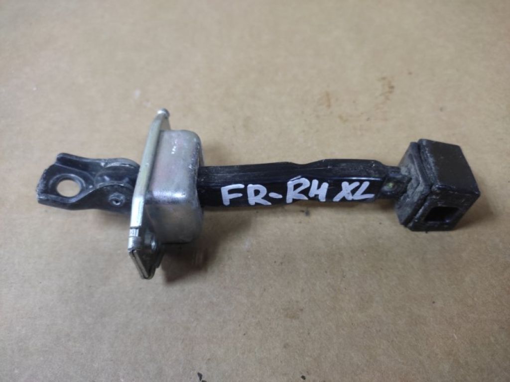 5702A040 | Обмежувач дверей передн. прав. MITSUBISHI OUTLANDER XL 05-13 - Фото 2