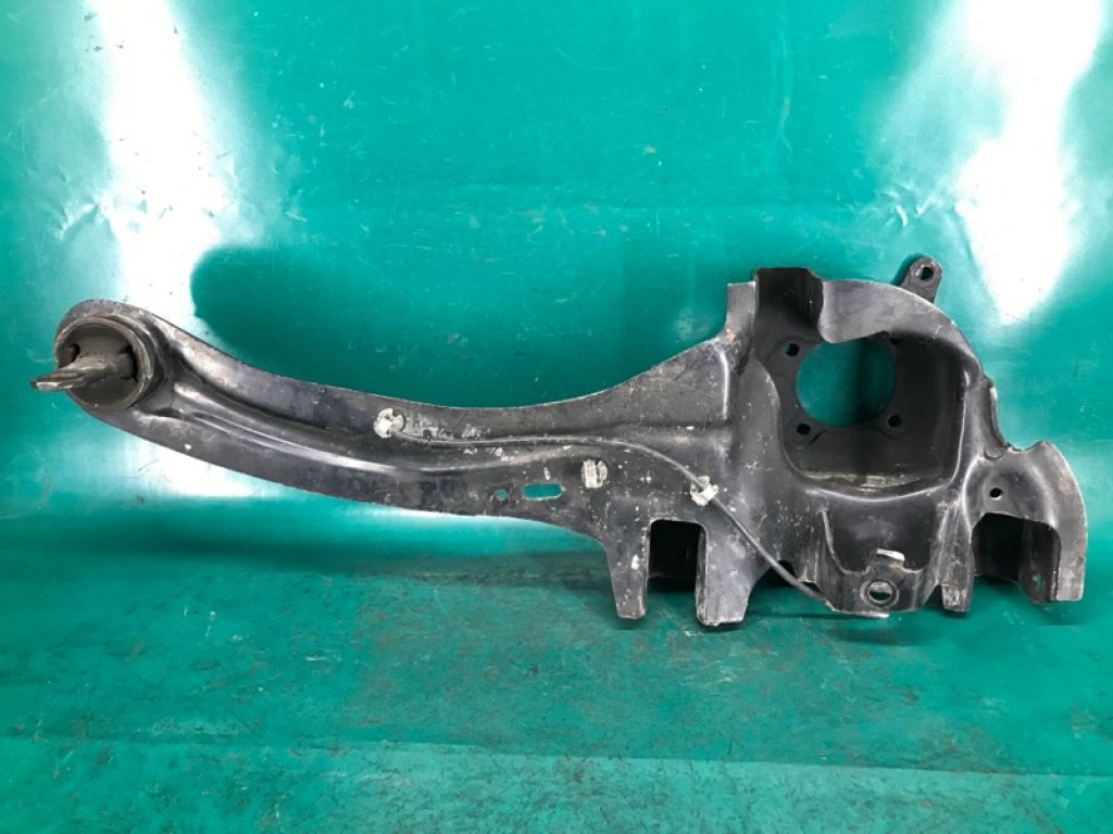 BBM4-28-200A | Рычаг задней подвески продольный прав. MAZDA 3 BL 09-13 - Фото 3