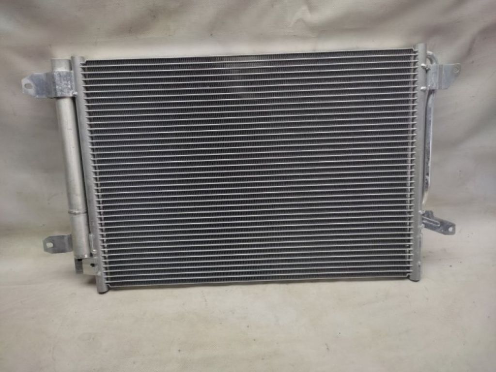 5C0 820 411 | Радіатор кондиціонера VOLKSWAGEN JETTA USA 10-17 - Фото 4