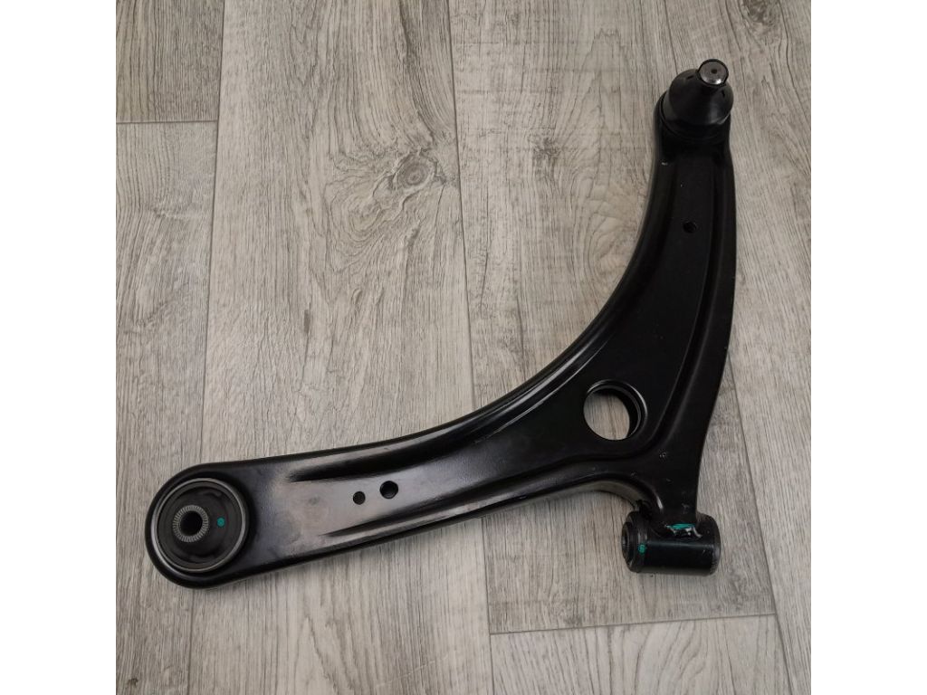 4013A281 | Важіль передньої підвіски нижній лів. MITSUBISHI LANCER X 10 07-15