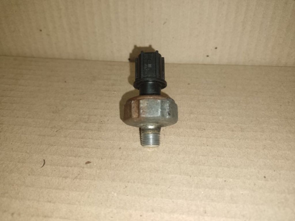 25240-4M40E | Датчик тиску олії ДВЗ NISSAN ALTIMA L32 07-12